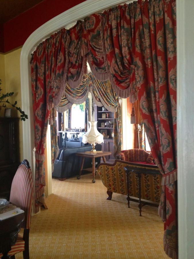 Nicki Lee Mansion Bed & Breakfast Central  City Room photo